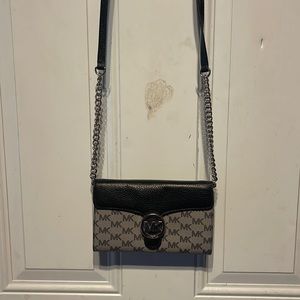 Michael Kors small cross body purse
